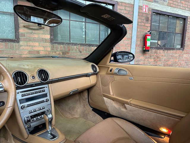 Porsche boxster 987 2.7 245pk 2005 youngtimer - afbeelding 13 van  36