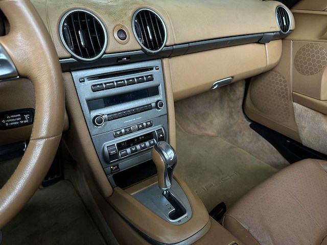 Porsche boxster 987 2.7 245pk 2005 youngtimer - afbeelding 19 van  36