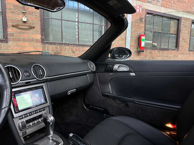 Porsche boxster 987 3.2 280pk 2005 -youngtimer- - afbeelding 25 van  40