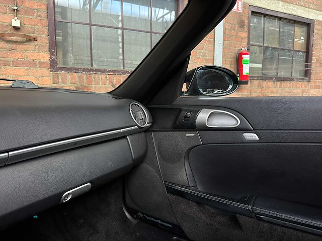 Porsche boxster 987 3.2 280pk 2005 -youngtimer- - afbeelding 33 van  40