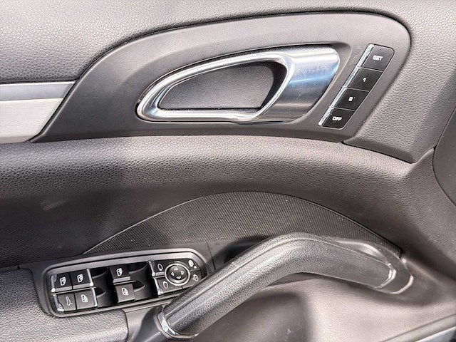 Porsche cayenne 3.0 d | 69-pld-1 i - afbeelding 1 van  11