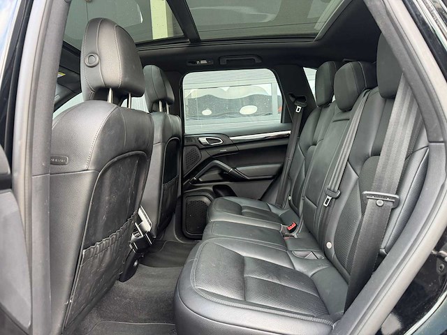 Porsche cayenne 3.0 s e-hybrid 2015 | gl-535-d - afbeelding 30 van  40