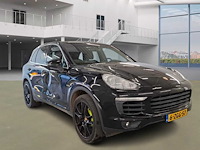 Porsche cayenne 3.0 s e-hybrid, 6-zgg-57 - afbeelding 13 van  19