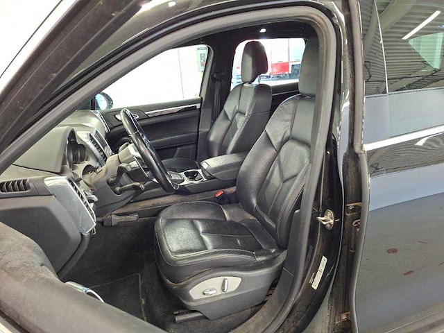 Porsche cayenne 3.0 s e-hybrid, 6-zgg-57 - afbeelding 6 van  6