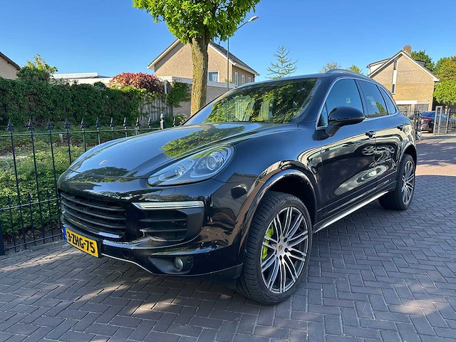 Porsche cayenne 3.0 v6 s e-hybrid 3-zhg-75 - afbeelding 1 van  9