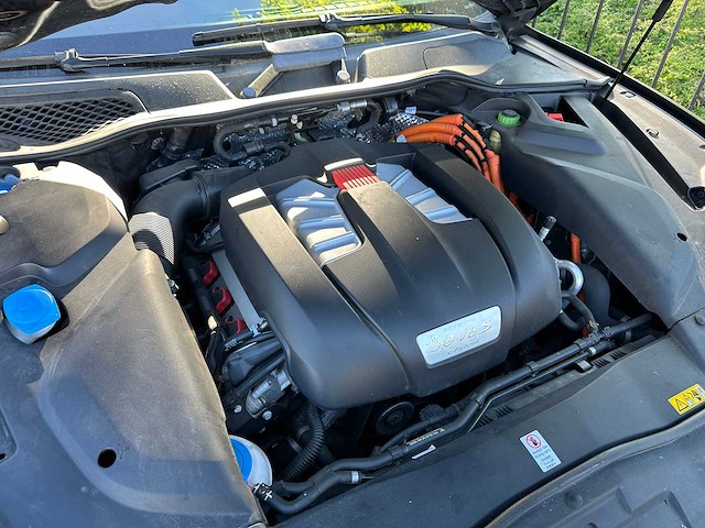 Porsche cayenne 3.0 v6 s e-hybrid 3-zhg-75 - afbeelding 30 van  46