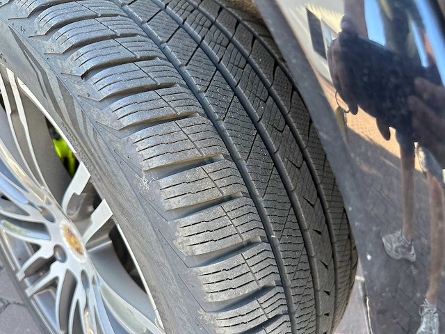 Porsche cayenne 3.0 v6 s e-hybrid 3-zhg-75 - afbeelding 35 van  46