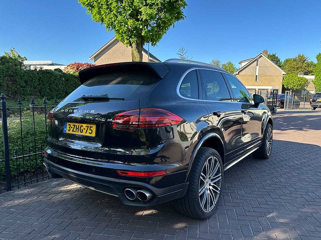 Porsche cayenne 3.0 v6 s e-hybrid 3-zhg-75 - afbeelding 42 van  46