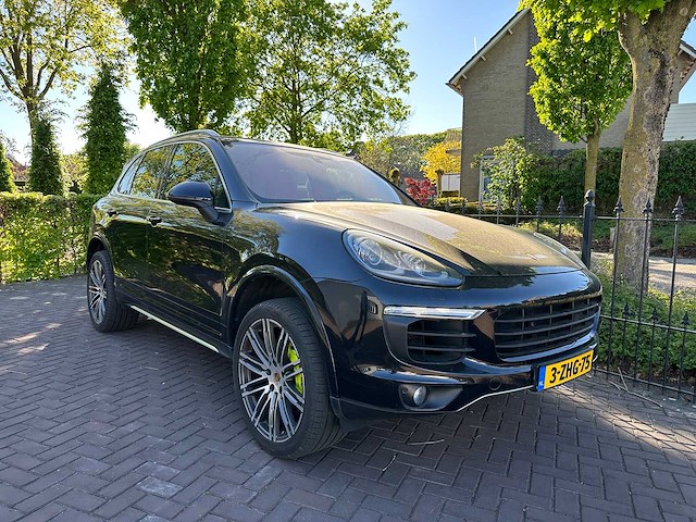 Porsche cayenne 3.0 v6 s e-hybrid 3-zhg-75 - afbeelding 44 van  46