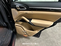 Porsche cayenne 3.0 v6 s e-hybrid 416pk 2014 (origineel-nl), 1-zdg-21 - afbeelding 32 van  49