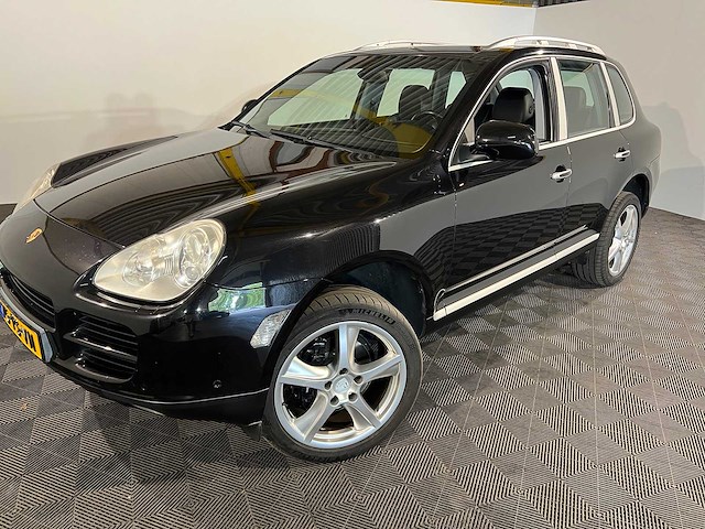 Porsche cayenne 3.2 turbo, 75-ps-vn - afbeelding 1 van  19