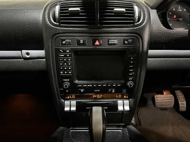 Porsche cayenne 3.2 v6 250pk 2005 4x4, 8-sbx-00 - afbeelding 17 van  55