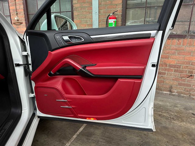 Porsche cayenne 3.6 v6 300pk 2015 - afbeelding 37 van  46