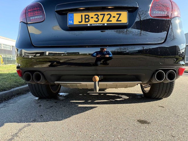 Porsche cayenne 4.2 v8 turbo s met nieuwe apk - diesel personenauto - afbeelding 33 van  33