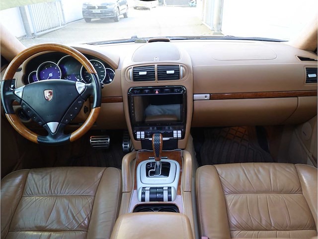 Porsche cayenne 4.5 v8 turbo 2005 450pk automaat - afbeelding 9 van  30