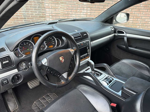 Porsche cayenne 4.8 gts 2009 | hls-45-k i - afbeelding 32 van  33