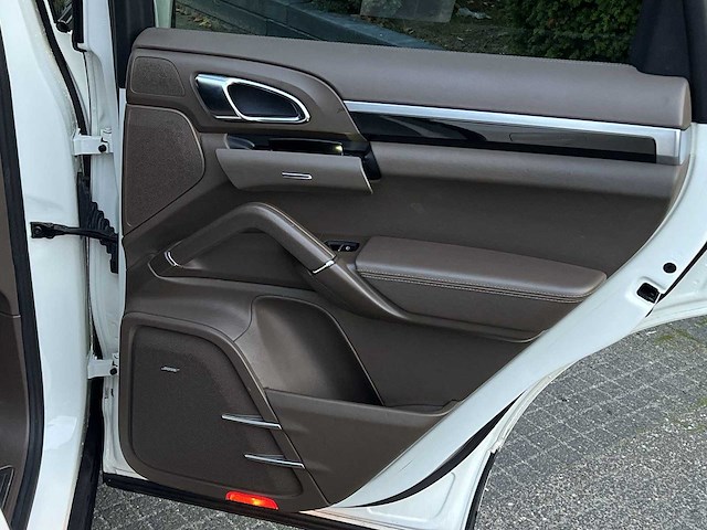 Porsche cayenne 4.8 s 2011 | 6-tgp-04 i - afbeelding 27 van  38