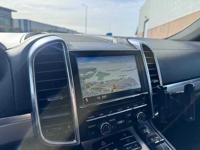 Porsche cayenne 4.8 s automaat; 10-xhx-3 - afbeelding 18 van  21