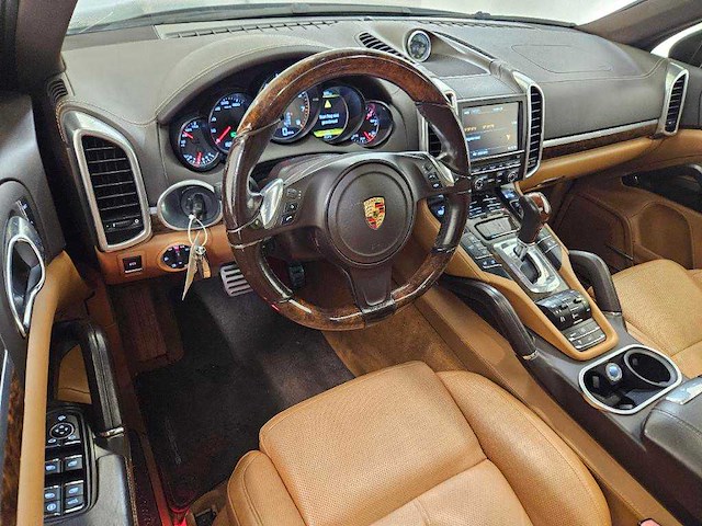 Porsche cayenne 4.8 s; k-517-rt - afbeelding 11 van  13