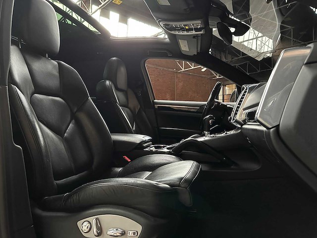 Porsche cayenne 4.8 v8 s 405pk 2013 - afbeelding 37 van  45