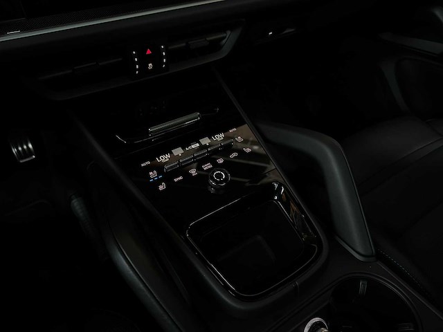 Porsche cayenne coupe 4.0 v8 s 474pk 2024 (1e eigenaar) fabrieksgarantie - afbeelding 31 van  59