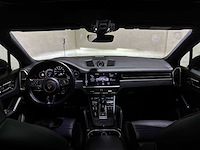 Porsche cayenne coupe turbo 4.0 v8 549pk 2019, j-757-hf - afbeelding 18 van  59