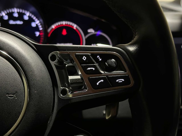 Porsche cayenne coupe turbo 4.0 v8 549pk 2019, j-757-hf - afbeelding 24 van  59