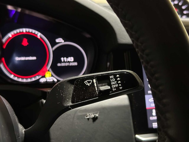 Porsche cayenne coupe turbo 4.0 v8 549pk 2019, j-757-hf - afbeelding 27 van  59
