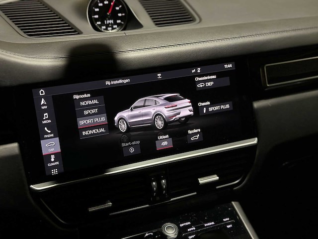 Porsche cayenne coupe turbo 4.0 v8 549pk 2019, j-757-hf - afbeelding 30 van  59
