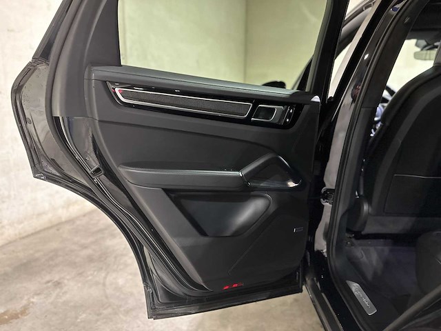 Porsche cayenne coupe turbo 4.0 v8 549pk 2019, j-757-hf - afbeelding 41 van  59