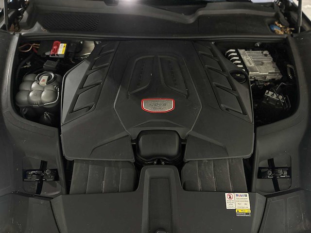 Porsche cayenne coupe turbo 4.0 v8 549pk 2019, j-757-hf - afbeelding 52 van  59