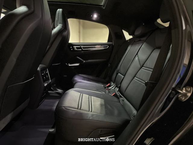 Porsche cayenne coupe turbo 4.0 v8 549pk 2019, j-757-hf - afbeelding 43 van  60