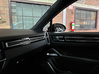 Porsche cayenne coupe turbo s e-hybrid 4.0 v8 -techart carbon- 680pk 2020 (origineel-nl), j-707-rt - afbeelding 40 van  70