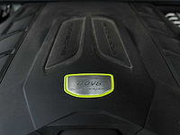 Porsche cayenne coupe turbo s e-hybrid 4.0 v8 -techart carbon- 680pk 2020 (origineel-nl), j-707-rt - afbeelding 66 van  70