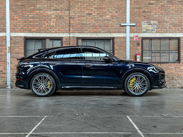 Porsche cayenne coupe turbo s e-hybrid 4.0 v8 -techart carbon- 680pk 2020 (origineel-nl), j-707-rt - afbeelding 69 van  70