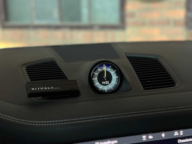 Porsche cayenne coupe turbo s e-hybrid 4.0 v8 -techart carbon- 680pk 2020 (origineel-nl), j-707-rt - afbeelding 35 van  70