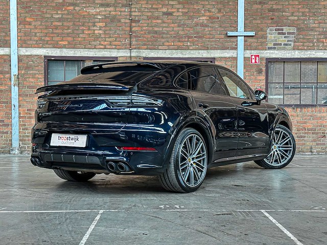 Porsche cayenne coupe turbo s e-hybrid 4.0 v8 -techart carbon- 680pk 2020 (origineel-nl), j-707-rt - afbeelding 2 van  70