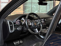 Porsche cayenne coupe turbo s e-hybrid 4.0 v8 -techart carbon- 680pk 2020 (origineel-nl), j-707-rt - afbeelding 13 van  70