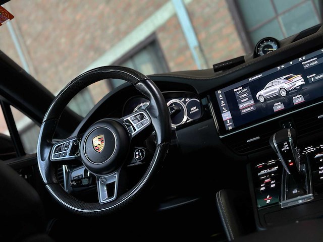 Porsche cayenne coupe turbo s e-hybrid 4.0 v8 -techart carbon- 680pk 2020 (origineel-nl), j-707-rt - afbeelding 18 van  70