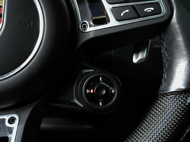 Porsche cayenne coupe turbo s e-hybrid 4.0 v8 -techart carbon- 680pk 2020 (origineel-nl), j-707-rt - afbeelding 24 van  70