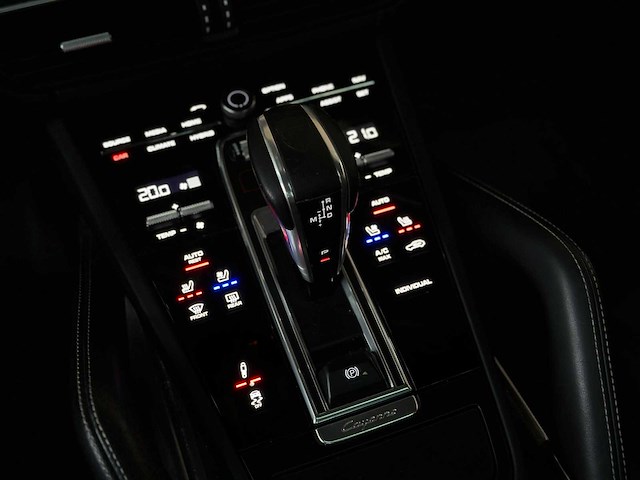 Porsche cayenne coupe turbo s e-hybrid 4.0 v8 -techart carbon- 680pk 2020 (origineel-nl), j-707-rt - afbeelding 11 van  22