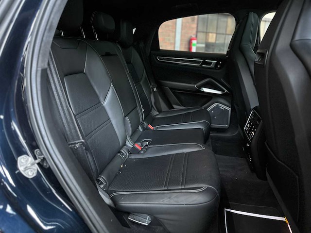 Porsche cayenne coupe turbo s e-hybrid 4.0 v8 -techart carbon- 680pk 2020 (origineel-nl), j-707-rt - afbeelding 47 van  54