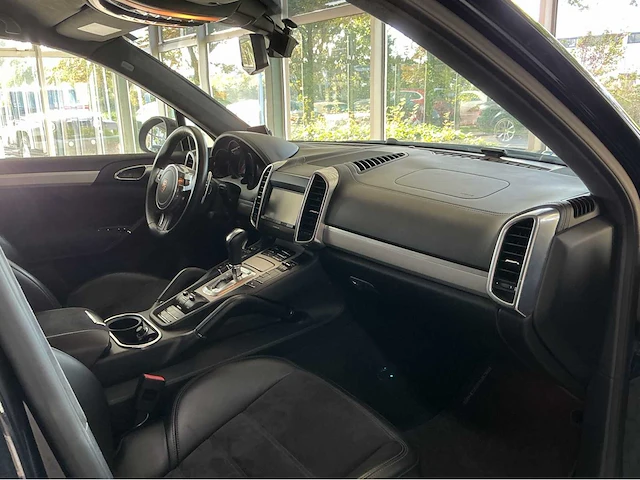 Porsche cayenne gts 4.8 v8 | pure kracht, sportiev en luxe 2012 ntw auto 420 pk - afbeelding 7 van  15
