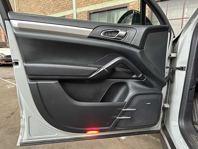 Porsche cayenne s 4.8 v8 sport-chrono 400pk 2013, jp-842-t - afbeelding 29 van  50