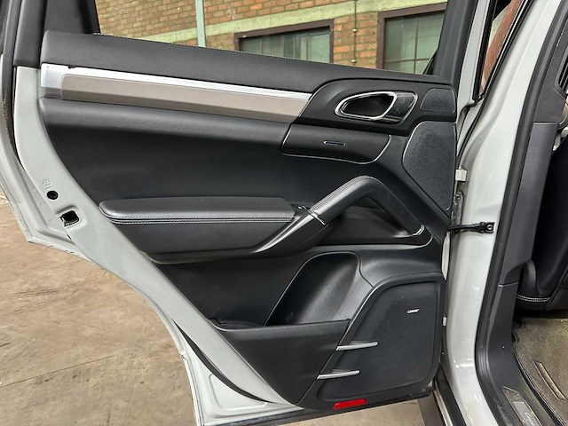 Porsche cayenne s 4.8 v8 sport-chrono 400pk 2013, jp-842-t - afbeelding 31 van  50