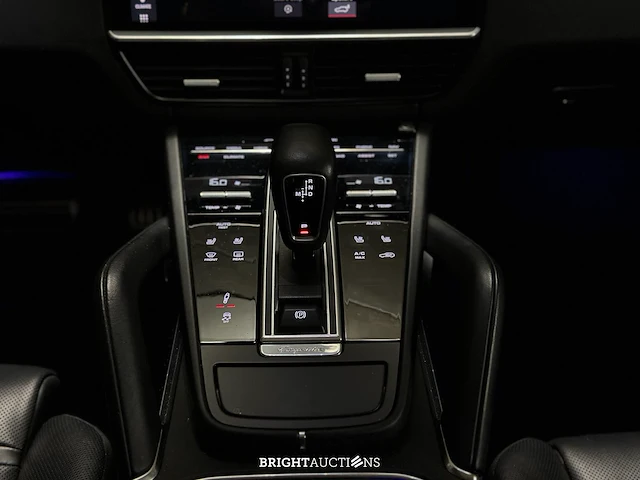 Porsche cayenne turbo 4.0 v8 549pk 2018 (origineel-nl), tk-073-x - afbeelding 32 van  98
