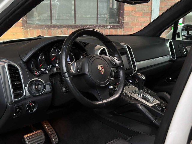 Porsche cayenne turbo 4.8 v8 500pk 2010 38.000km! - afbeelding 17 van  54