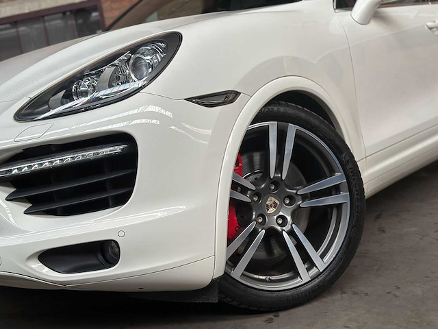 Porsche cayenne turbo 4.8 v8 500pk 2010 38.000km! - afbeelding 34 van  54