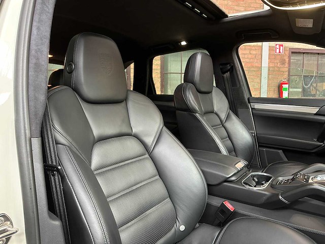 Porsche cayenne turbo 4.8 v8 500pk 2010 38.000km! - afbeelding 48 van  54