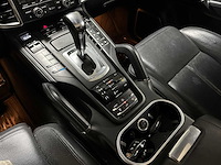 Porsche cayenne turbo 4.8 v8 500pk 2010, jf-108-d - afbeelding 24 van  57